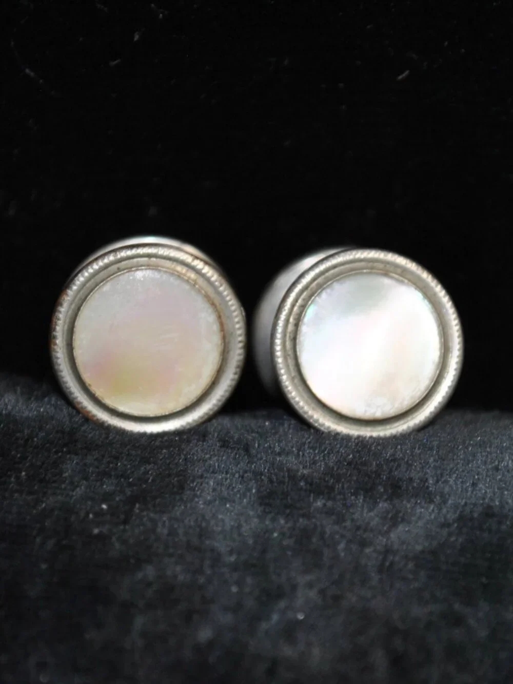 Antique/Vintage Mother of Pearl Shell Round Snap Cufflinks